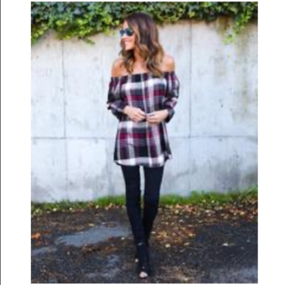 VICI Plaid Off The Shoulder Top